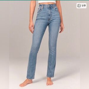 Abercrombie Curve Love 90s Slim Straight Ultra High Rise - Medium